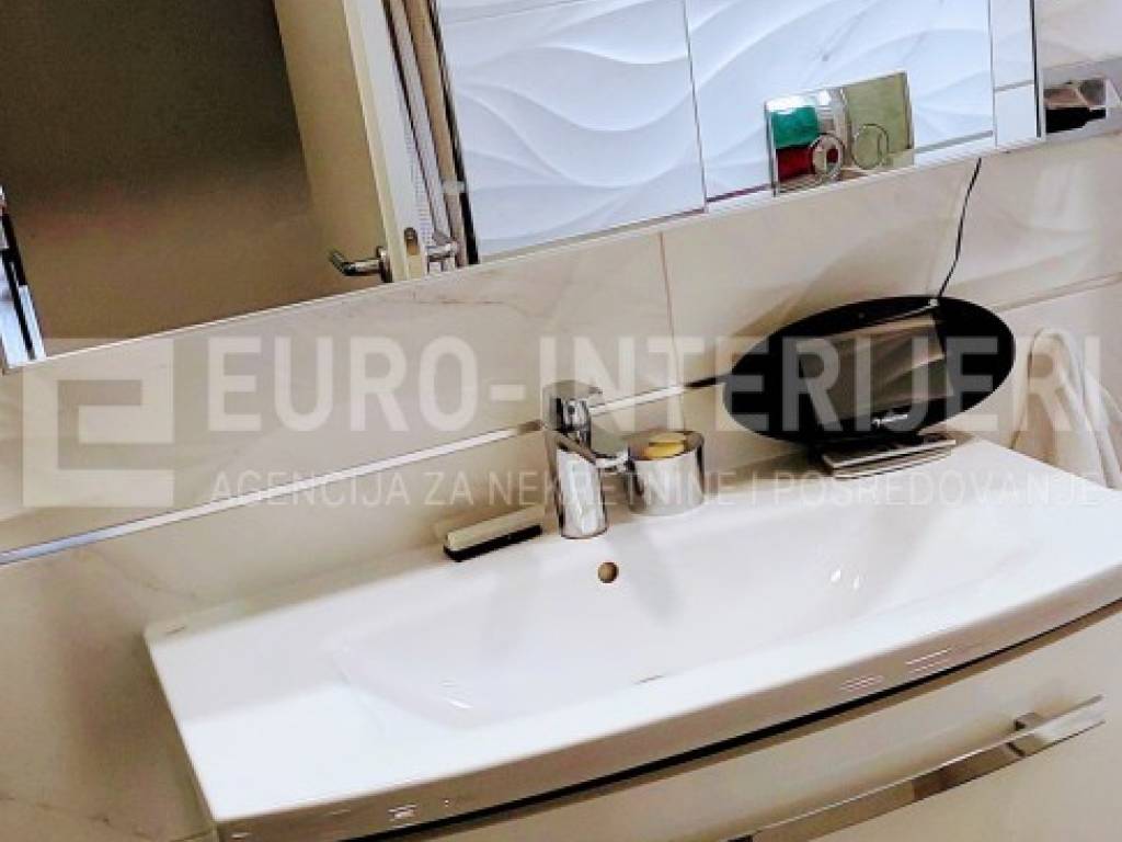 PRODAJA STANOVA ZAGREB - STENJEVEC EKSKLUZIVAN PENTHOUSE KUPAONA 1