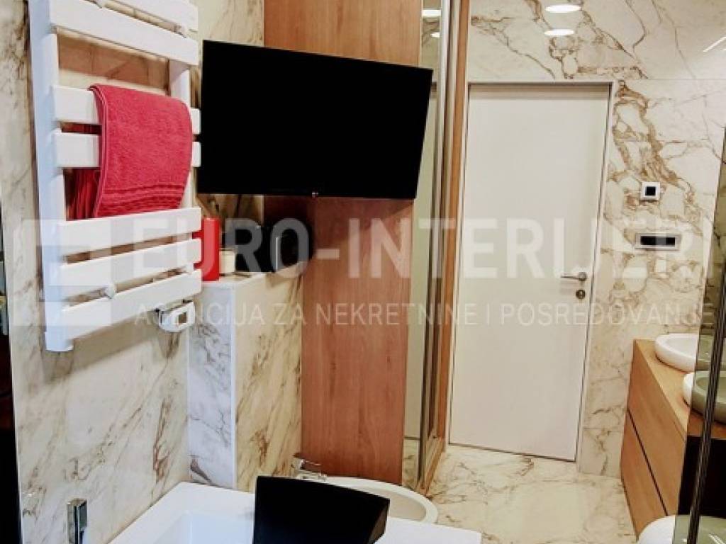PRODAJA STANOVA ZAGREB - STENJEVEC EKSKLUZIVAN PENTHOUSE KUPAONA 2
