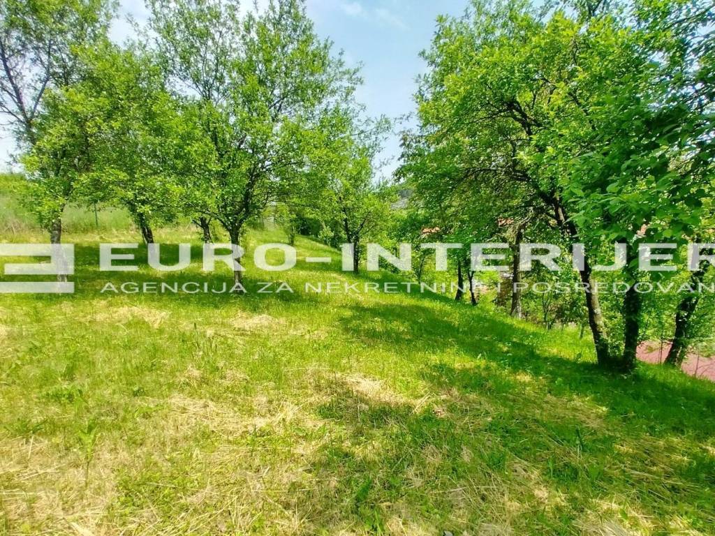 PRODAJA KUCA ZAGREB - VRAPCE ZA OBNOVU - DVORISTE