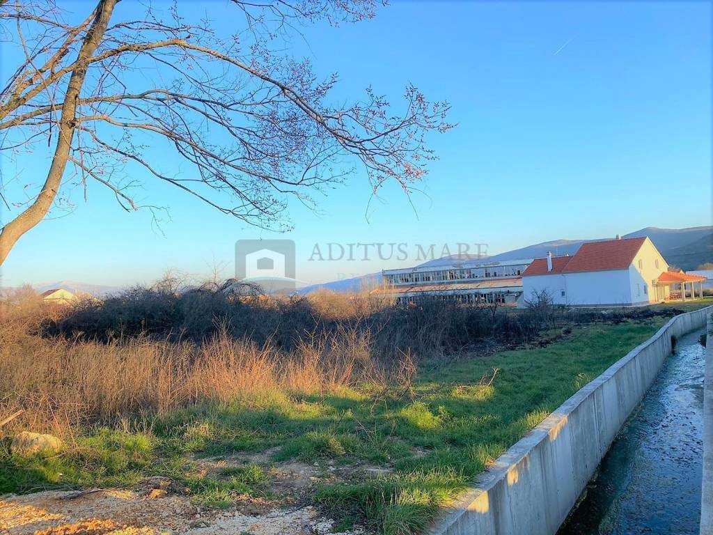 Građevinsko zemljište, Prodaja, Drniš, Drniš