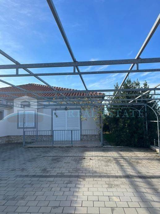 Apartmanska kuća, Prodaja, Pirovac, Pirovac