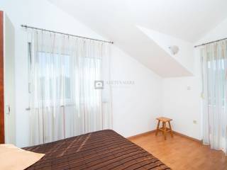 Stan u zgradi, Najam, Vodice, Vodice