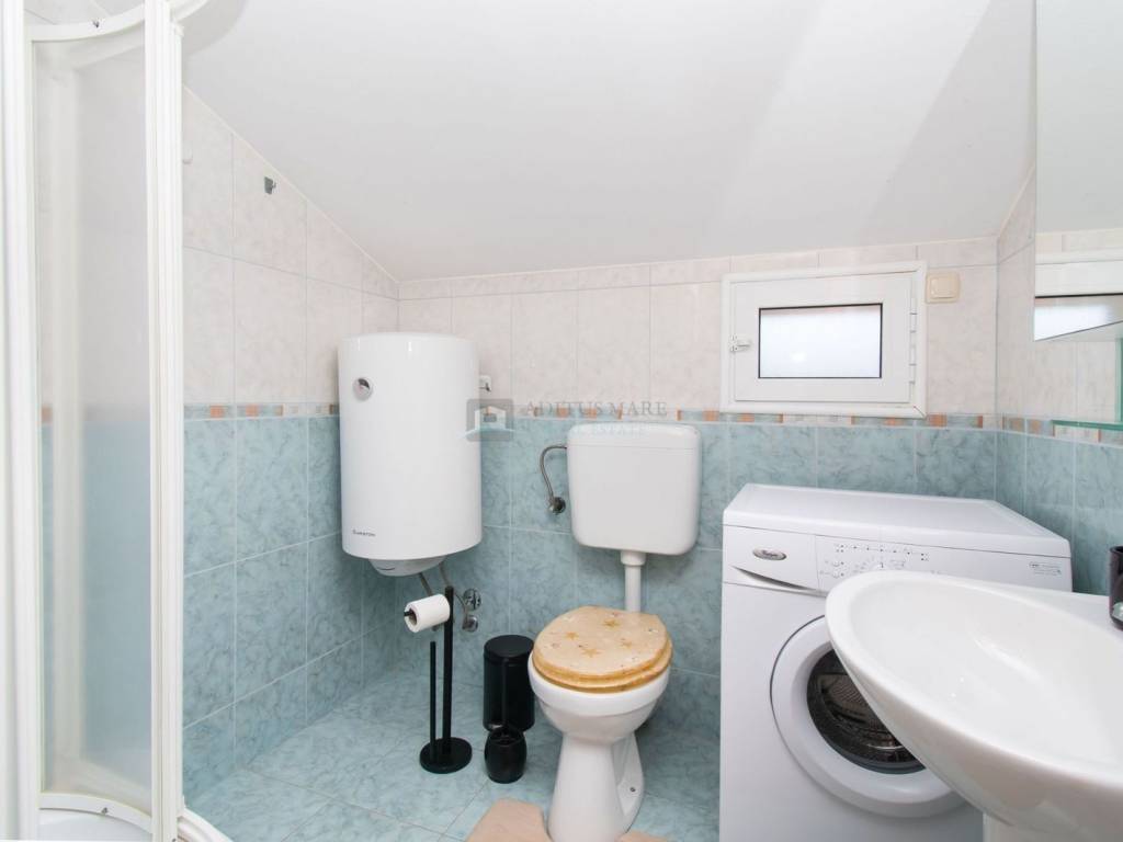 Stan u zgradi, Najam, Vodice, Vodice