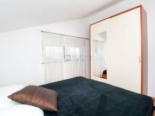 Stan u zgradi, Najam, Vodice, Vodice