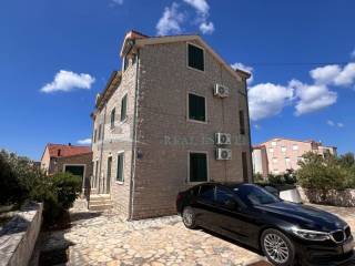 Dvojna kuća, Prodaja, Vodice, Srima