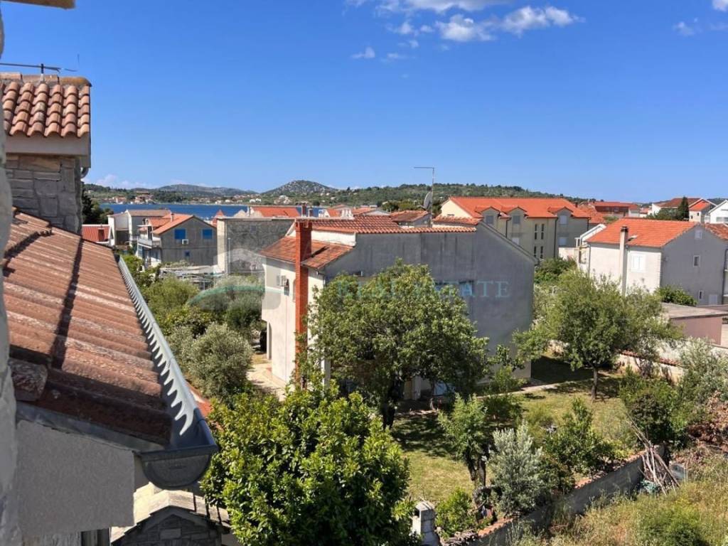 Dvojna kuća, Prodaja, Vodice, Srima