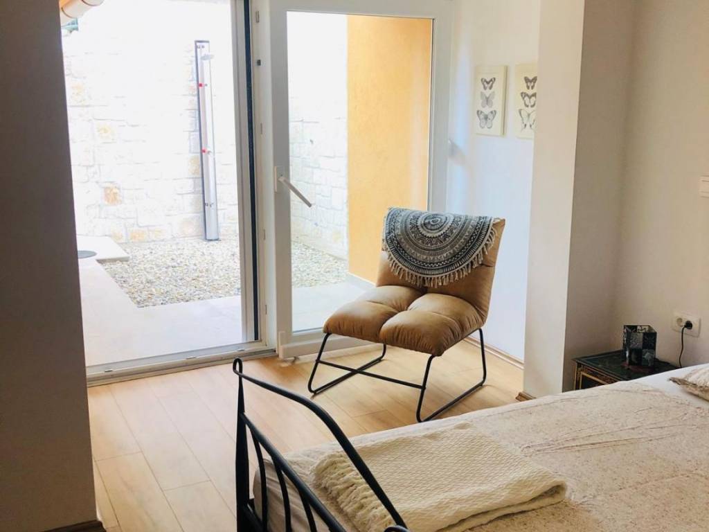 Apartmanska kuća, Prodaja, Starigrad, Starigrad