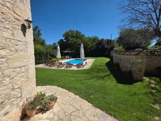 Kamena kuća, Prodaja, Tinjan, Tinjan