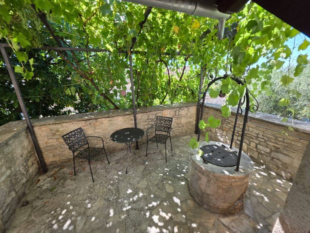 Kamena kuća, Prodaja, Tinjan, Tinjan