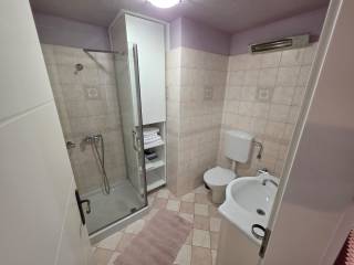 Kamena kuća, Prodaja, Tinjan, Tinjan