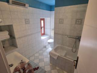 Kamena kuća, Prodaja, Tinjan, Tinjan