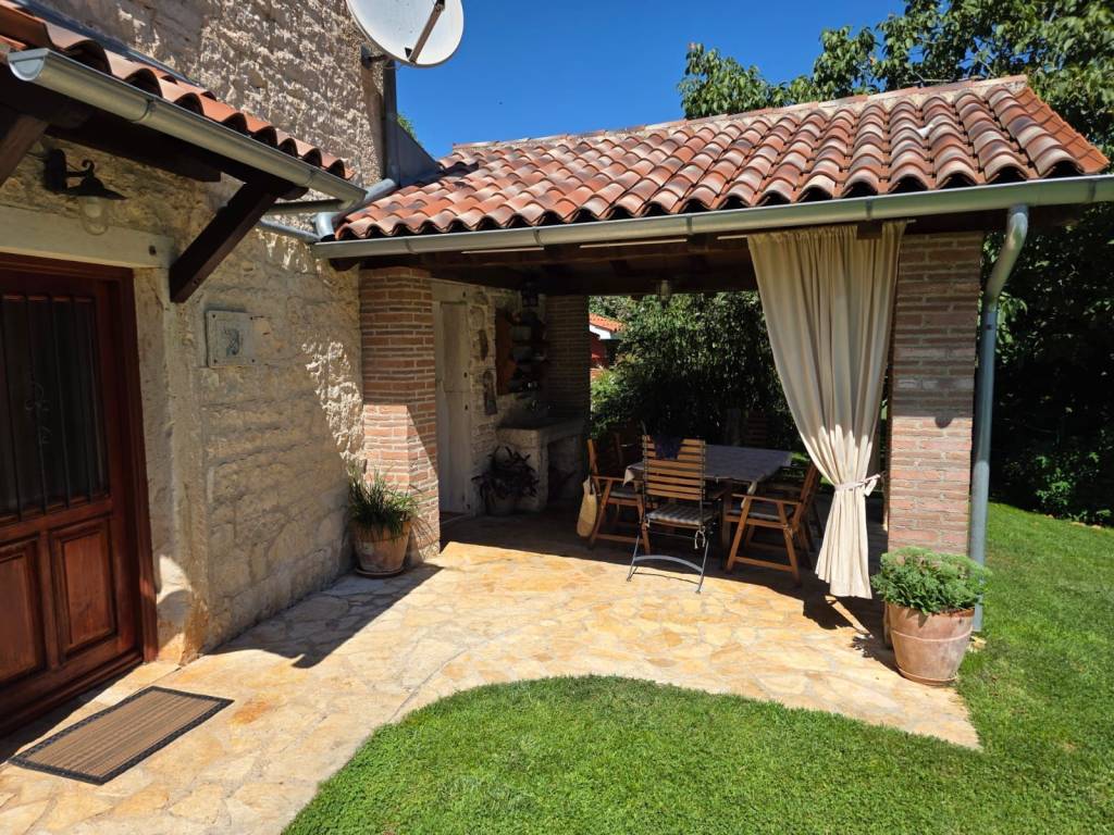 Kamena kuća, Prodaja, Tinjan, Tinjan