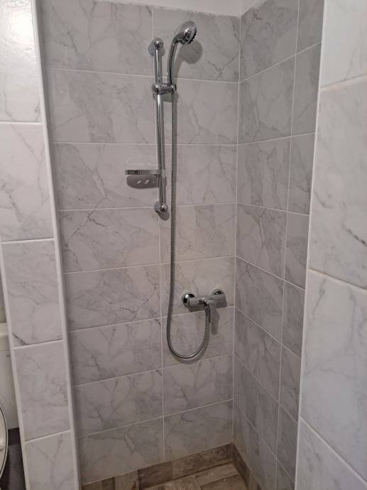 Poljoprivredno zemljište, Prodaja, Lovinac, Lovinac