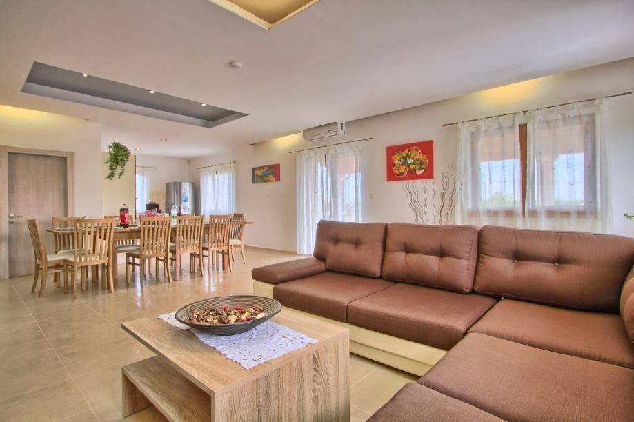 Vila, Prodaja, Svetvinčenat, Svetvinčenat