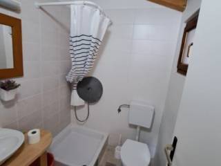 Kamena kuća, Prodaja, Karlobag, Lukovo Šugarje