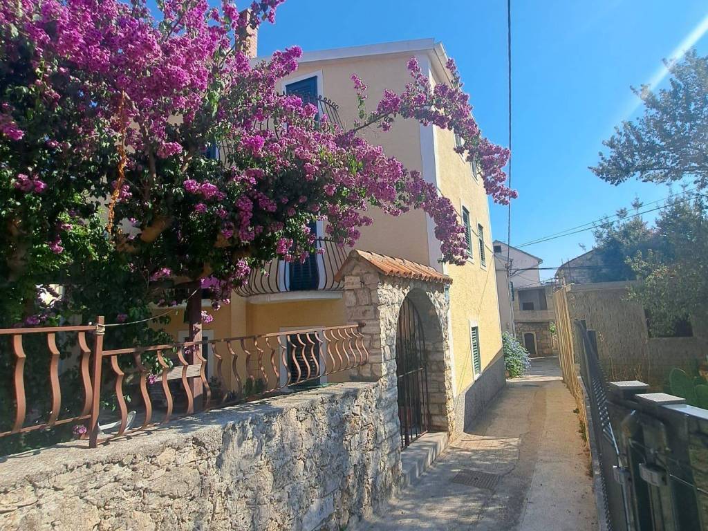 Apartmanska kuća, Prodaja, Kukljica, Kukljica