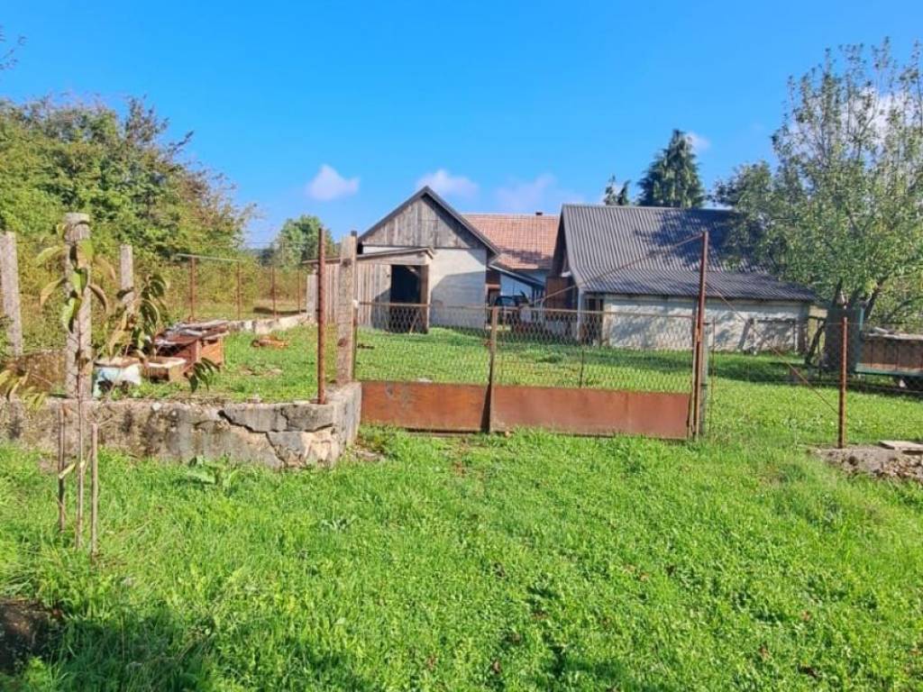 Kuća prizemnica, Prodaja, Lovinac, Ličko Cerje