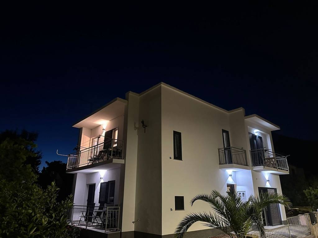 Apartmanska kuća, Prodaja, Starigrad, Starigrad