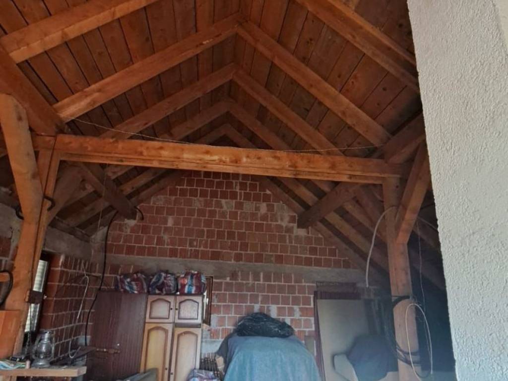 Kuća prizemnica, Prodaja, Lovinac, Ličko Cerje