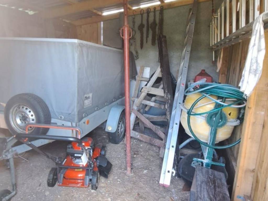 Kuća prizemnica, Prodaja, Lovinac, Ličko Cerje