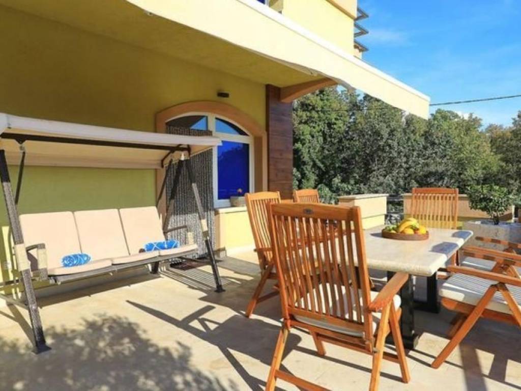 Vila, Prodaja, Starigrad, Tribanj