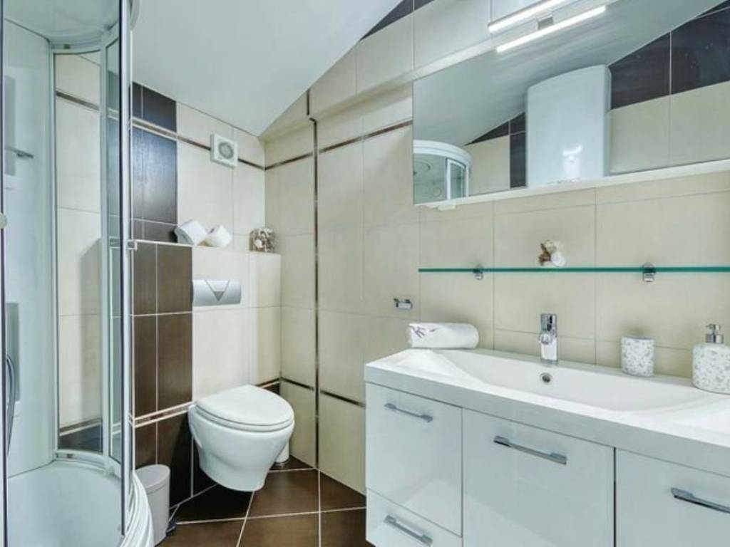 Vila, Prodaja, Starigrad, Tribanj