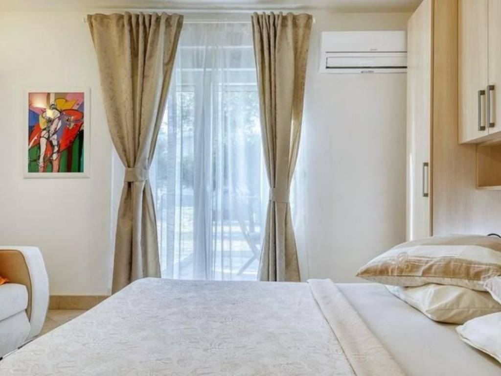 Vila, Prodaja, Starigrad, Tribanj