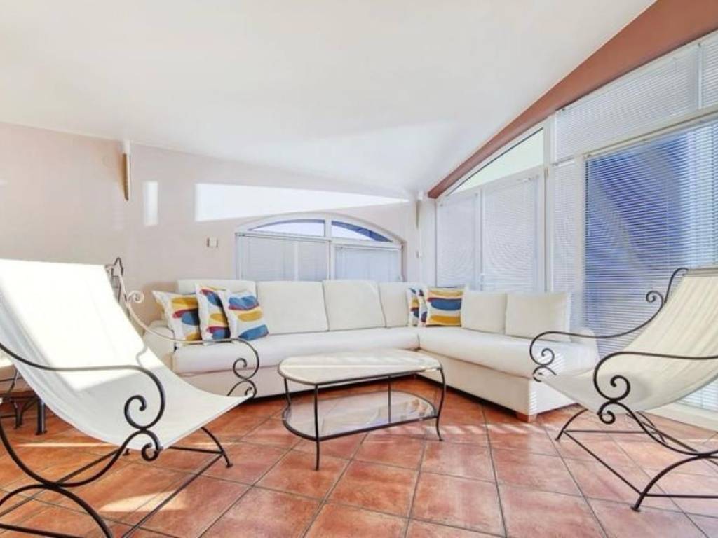 Vila, Prodaja, Starigrad, Tribanj