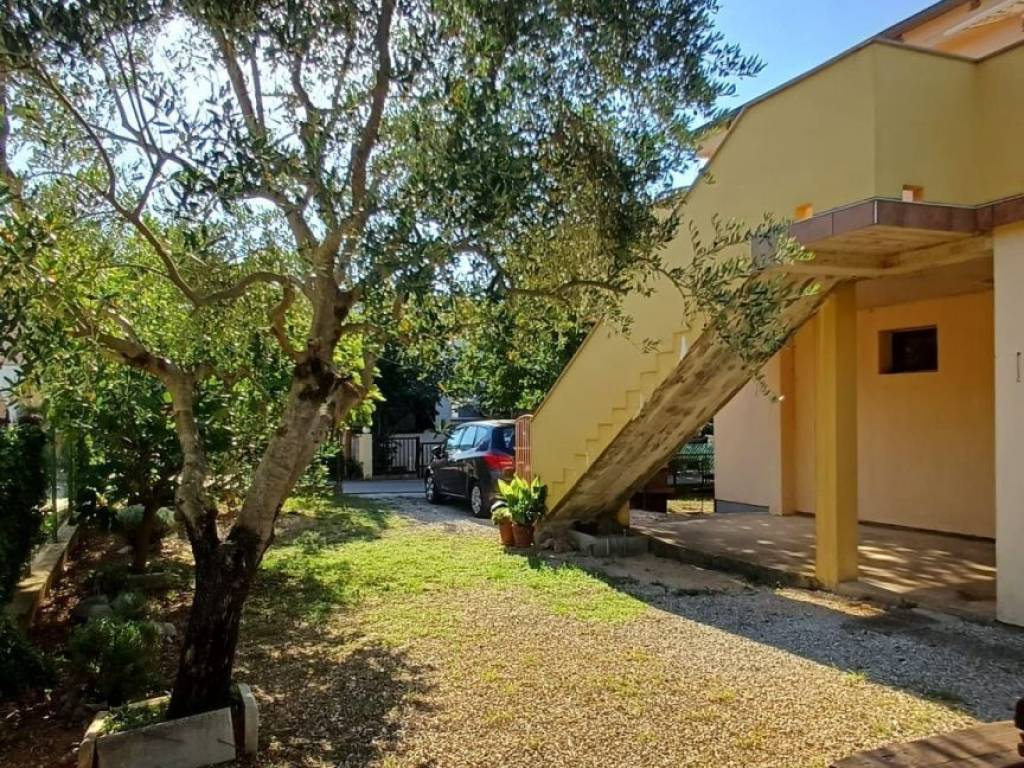 Samostojeća kuća, Prodaja, Starigrad, Seline