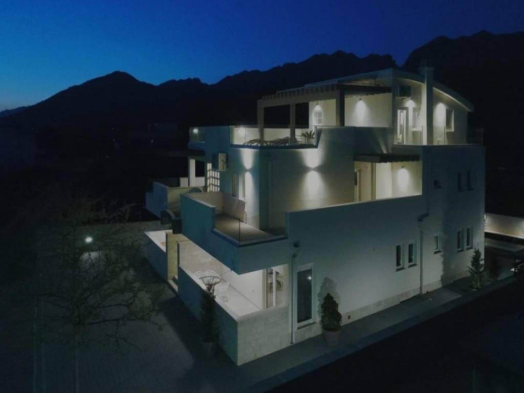 Vila, Prodaja, Starigrad, Seline