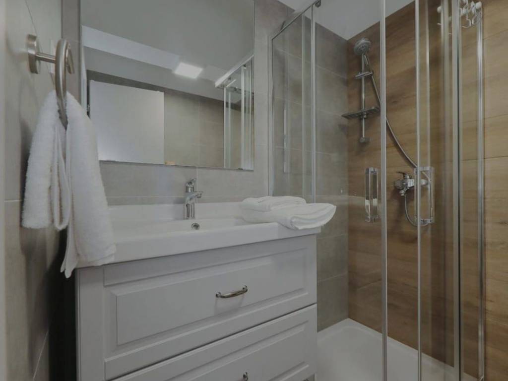 Vila, Prodaja, Starigrad, Seline