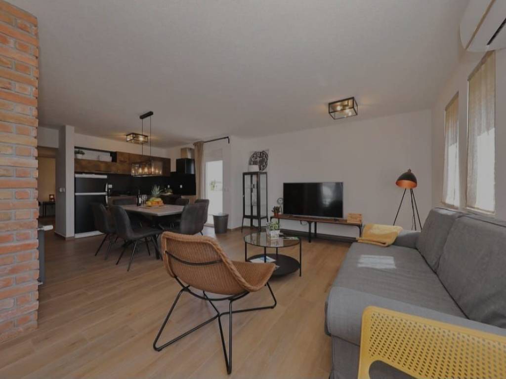 Vila, Prodaja, Starigrad, Seline