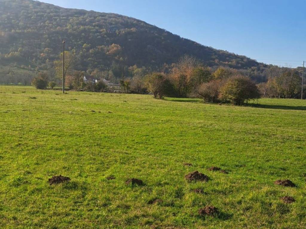 Građevinsko mješovito, Prodaja, Lovinac, Gornja Ploča