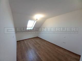 Prodajemo adaptiran stan u potkrovlju - Požega 86