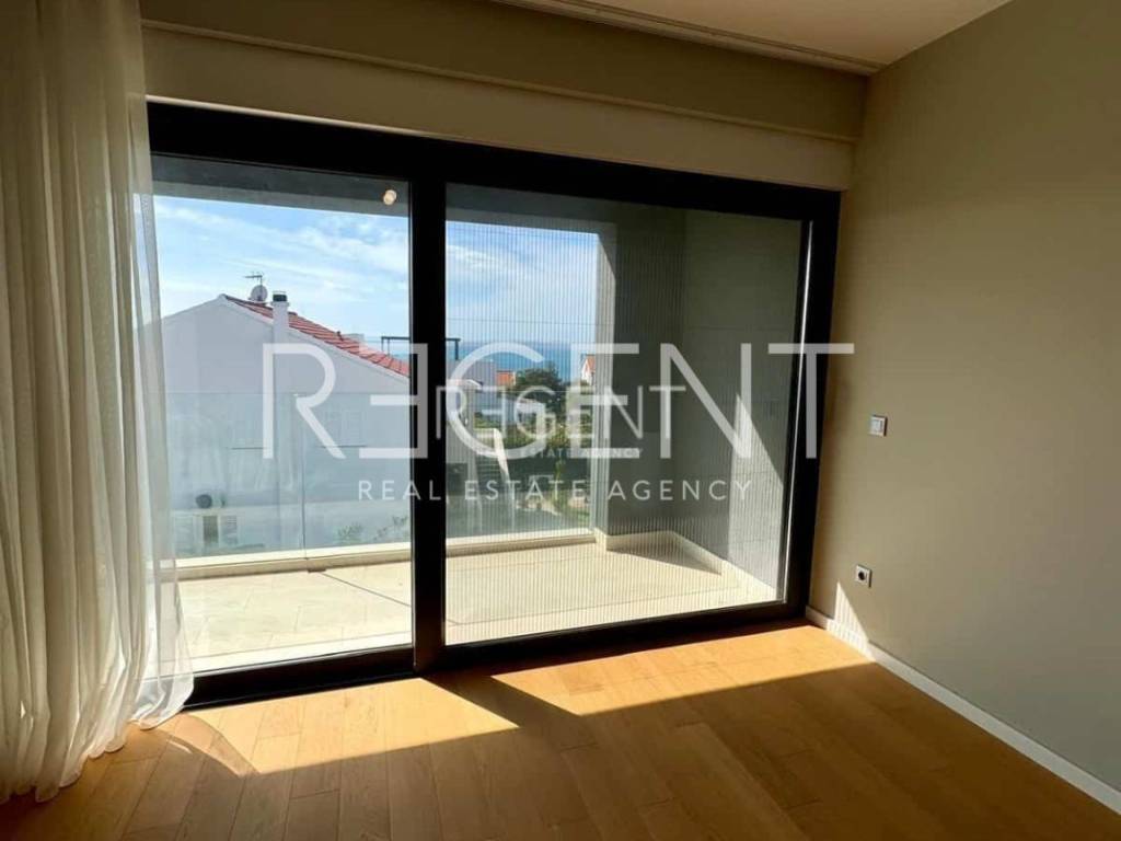 PHOTO-2025-04-09-16-44-44 2