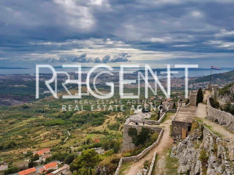 view-on-sea-klis-fortress-770x578