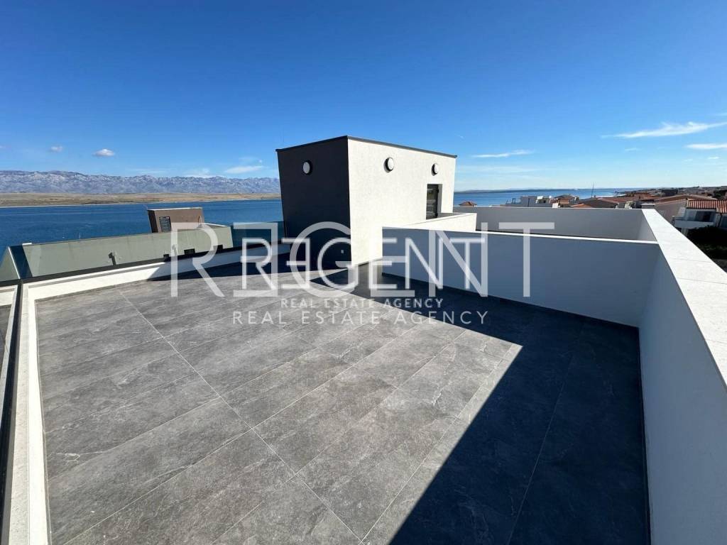 ae953d2c-541f-4620-abb2-66dcc087afcd 2