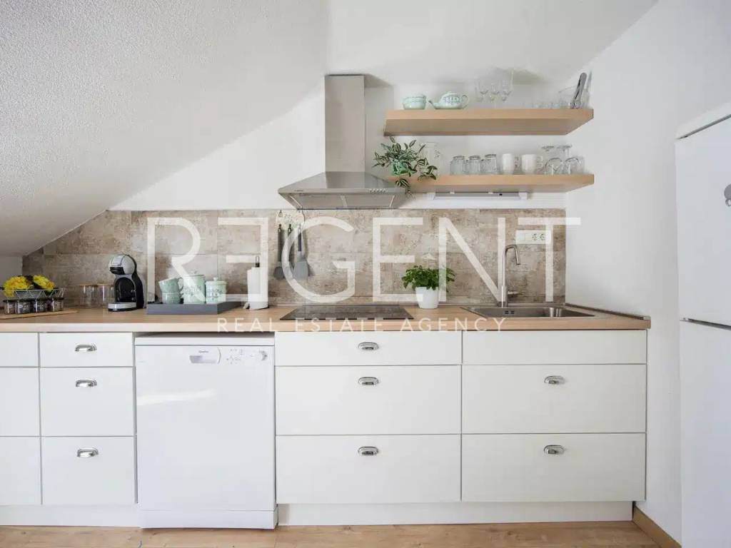 bde4f0c2-41fd-43d8-89c3-a41629020bdb