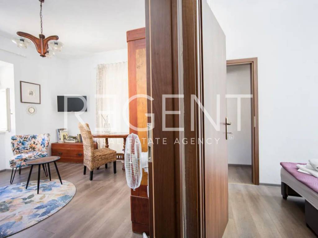 1f90cec7-579b-4f8d-8864-4d2bb1f25ec1