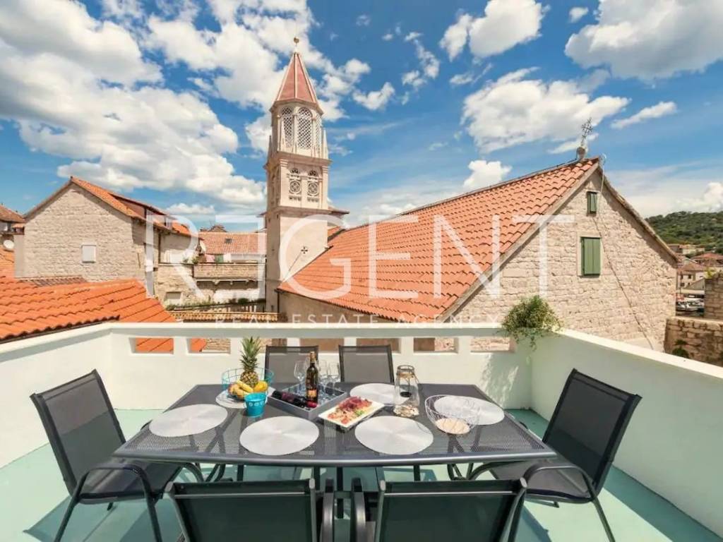 ef3e1ef1-d77c-4cb1-ad3f-624ce4c894cd