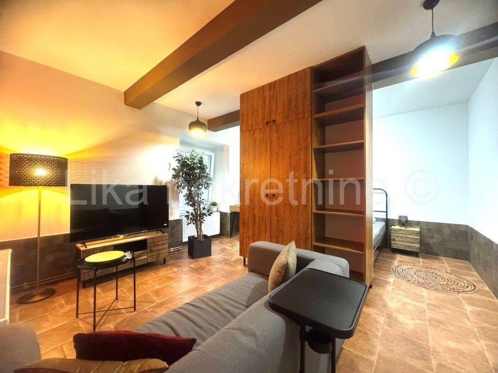 Stan u starijoj zgradi, Prodaja, Zagreb, Donji Grad