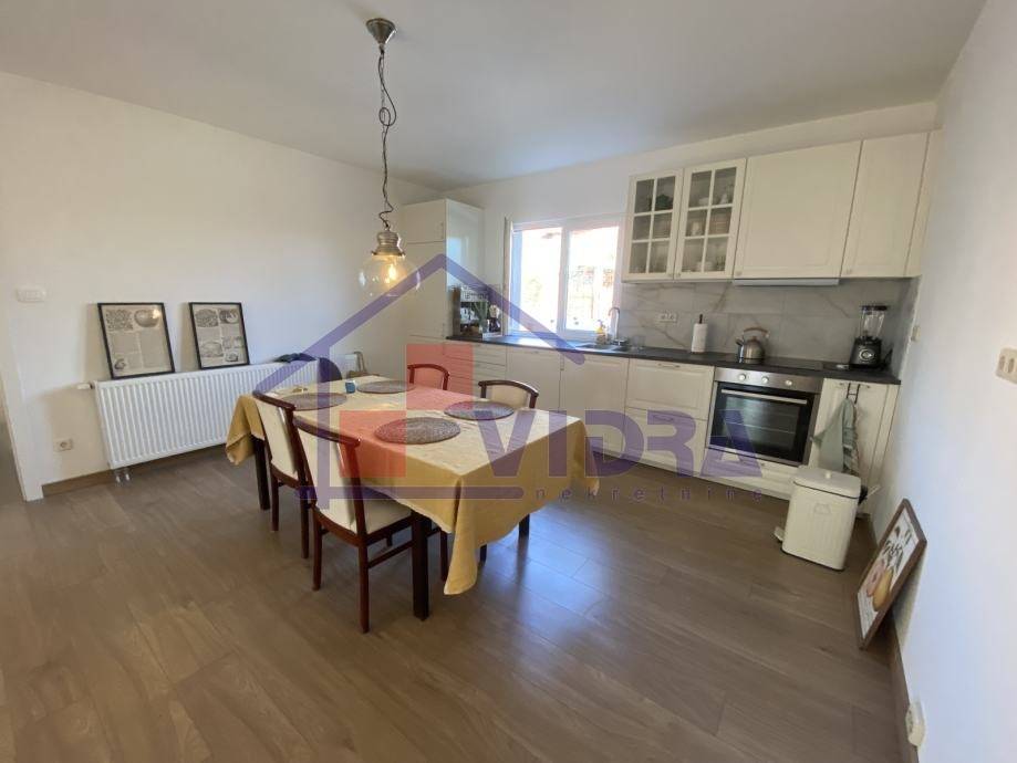 Klinca sela, Donja Zdencina