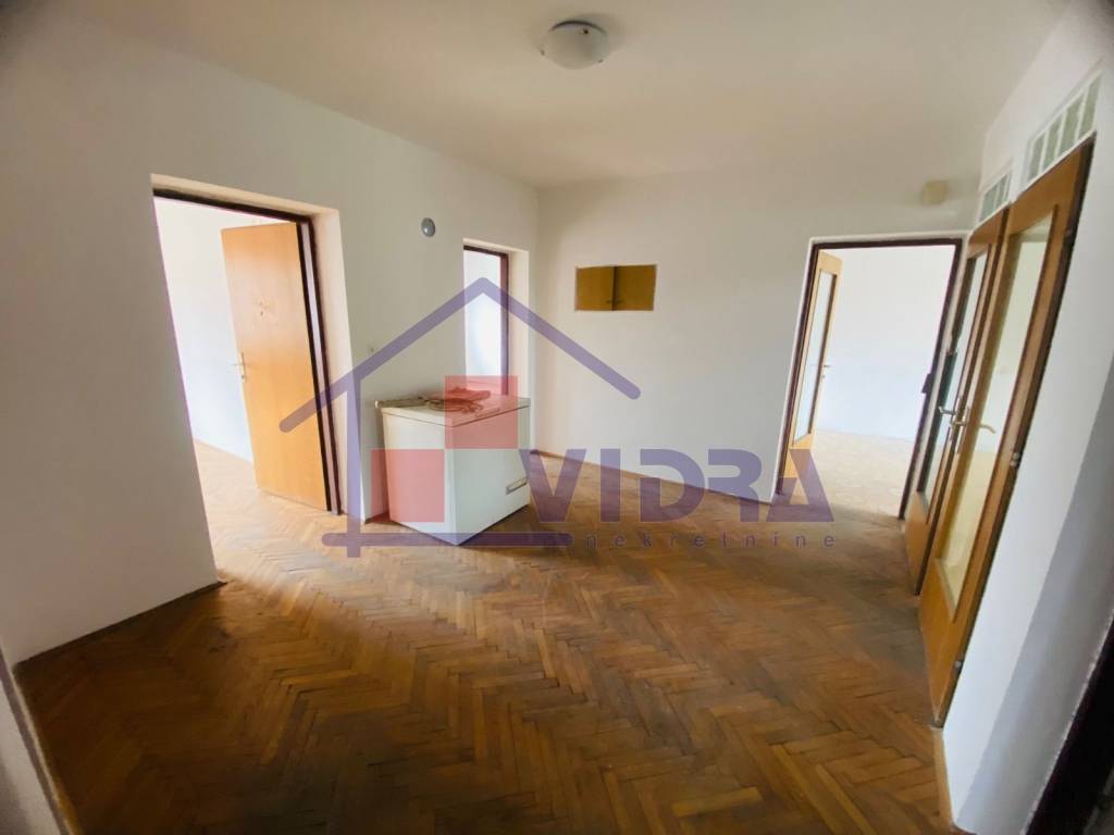 Obiteljska kuca, najam, Jastrebarsko,Centar