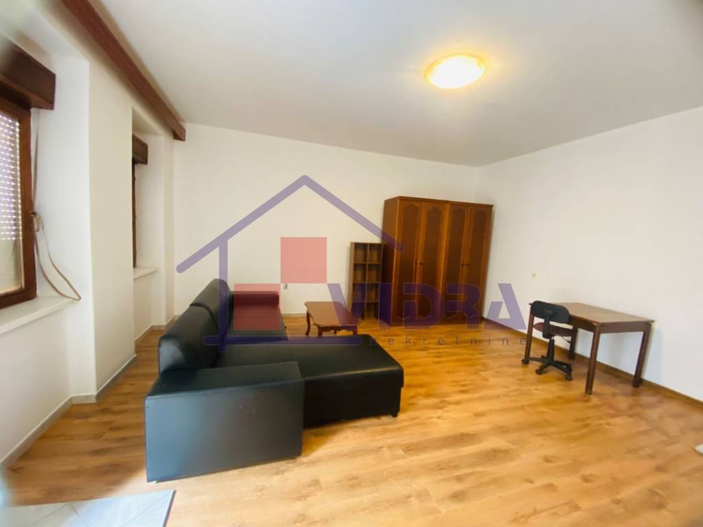 Obiteljska kuca, najam, Jastrebarsko,Centar