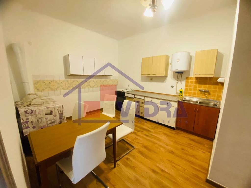 Obiteljska kuca, najam, Jastrebarsko,Centar