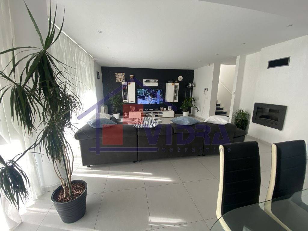 Luksuzna kuca, Prodaja, Jastrebarsko, Donja Jaska