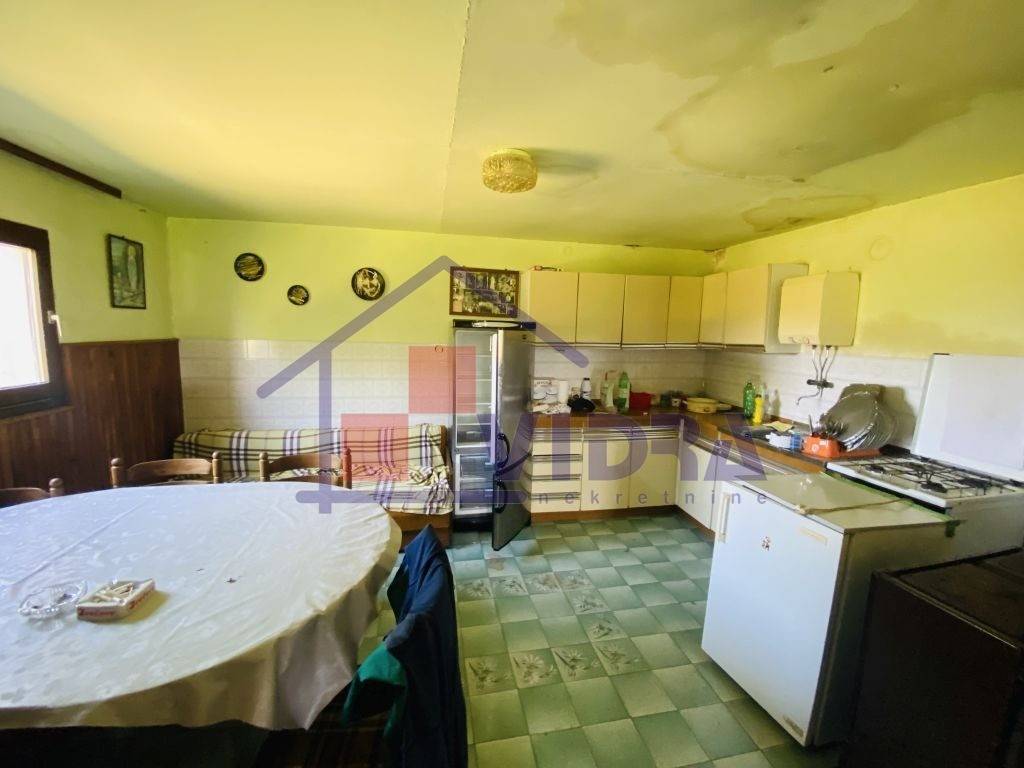 Samostojeca kuca, Prodaja, Pisarovina, Dvoranci