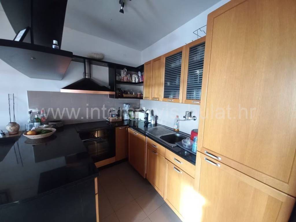 Stan u kući, Najam, Šibenik, Šibenik