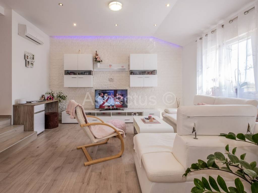 Kuća prizemnica, Prodaja, Pula, Pula