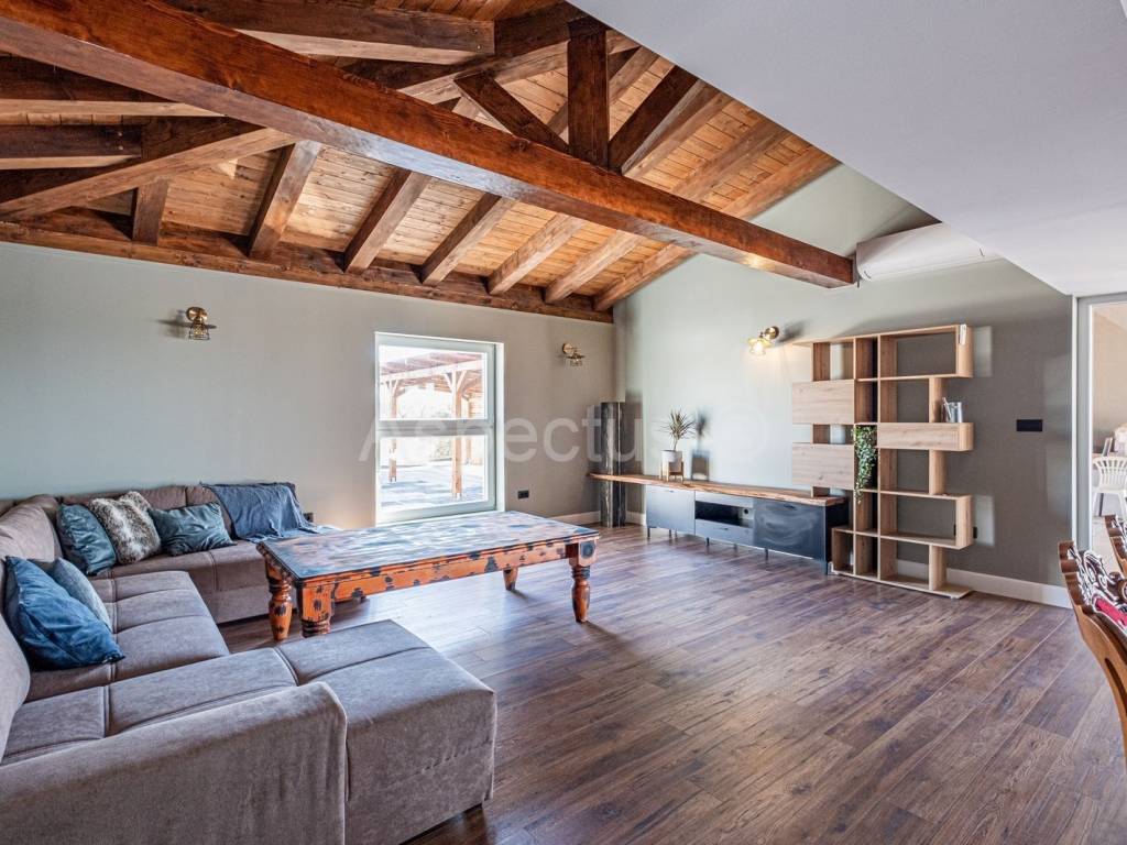 Vila, Prodaja, Svetvinčenat, Svetvinčenat